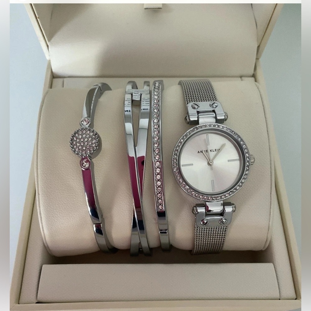 Anne Klein Women’s Crystal ST Mesh Bracelet Watch / Bracelets NEW gift box